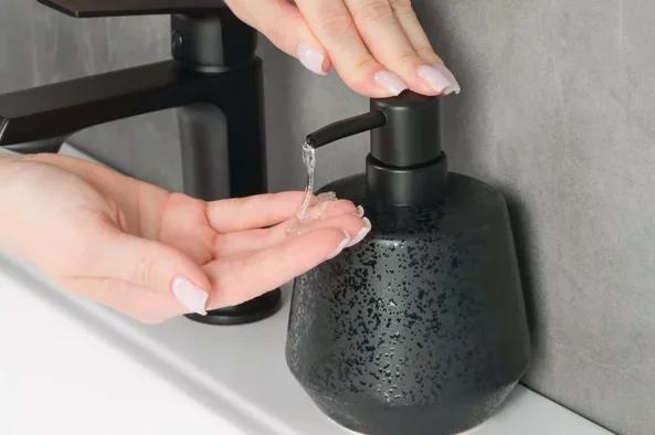 Дозатор для жидкого мыла Fora Tidal FOR-TID021 черный