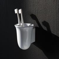 Стакан подвесной для щеток Laufen New Classic 8.7385.4.000.000.1 цвет: белый глянцевый