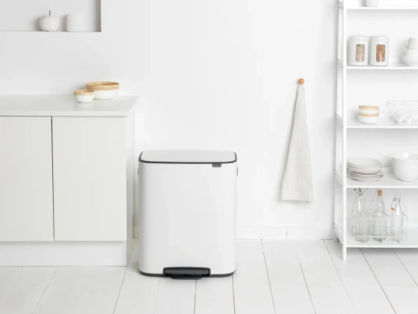 Мусорное ведро Brabantia Bo Pedal Bin 211447 30+30 л, белое