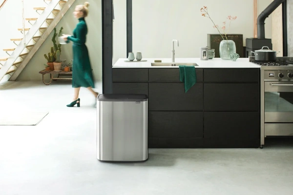 Мусорное ведро Brabantia Bo Touch Bin 221422 30+30 л, стальное матовое