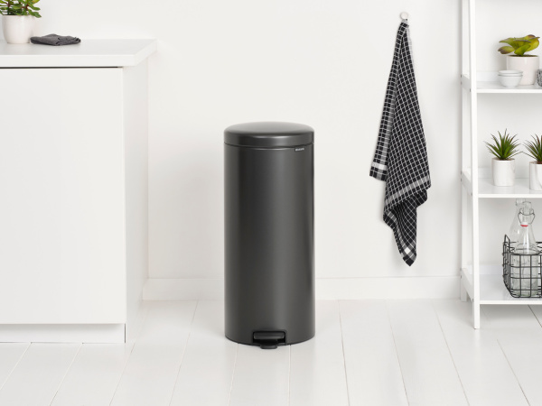 Мусорное ведро Brabantia NewIcon 233524 30 л, темно-серое