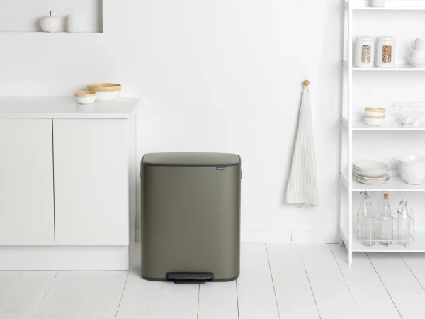 Мусорное ведро Brabantia Bo Pedal Bin 211546 30+30 л, платиновое