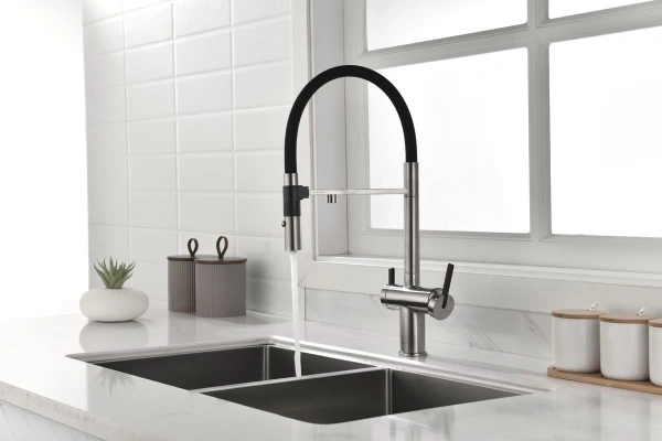 смеситель для кухни с подключением к фильтру paulmark gravity gr213888-bs