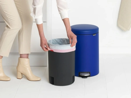 мусорное ведро brabantia newicon 206887 20 л, синее