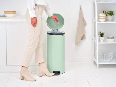 мусорное ведро brabantia newicon 233944 30 л, мятно-голубое