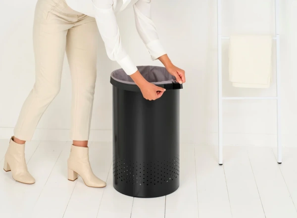 Корзина для белья Brabantia 242380 матовая черная