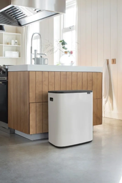 Мусорное ведро Brabantia Bo Touch Bin 221408 30+30 л, белое