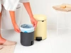 мусорное ведро brabantia newicon 233784 5 л, ванильно-желтое