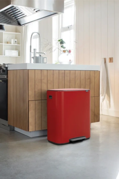 Мусорное ведро Brabantia Bo Pedal Bin 211522 30+30 л, пламенно-красное