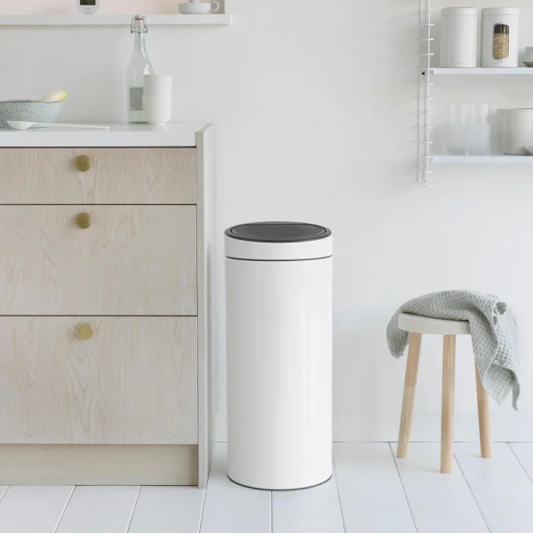 Мусорное ведро Brabantia Touch Bin New 115141