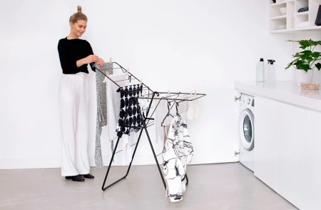 сушилка для белья brabantia hangon 403347 черная матовая